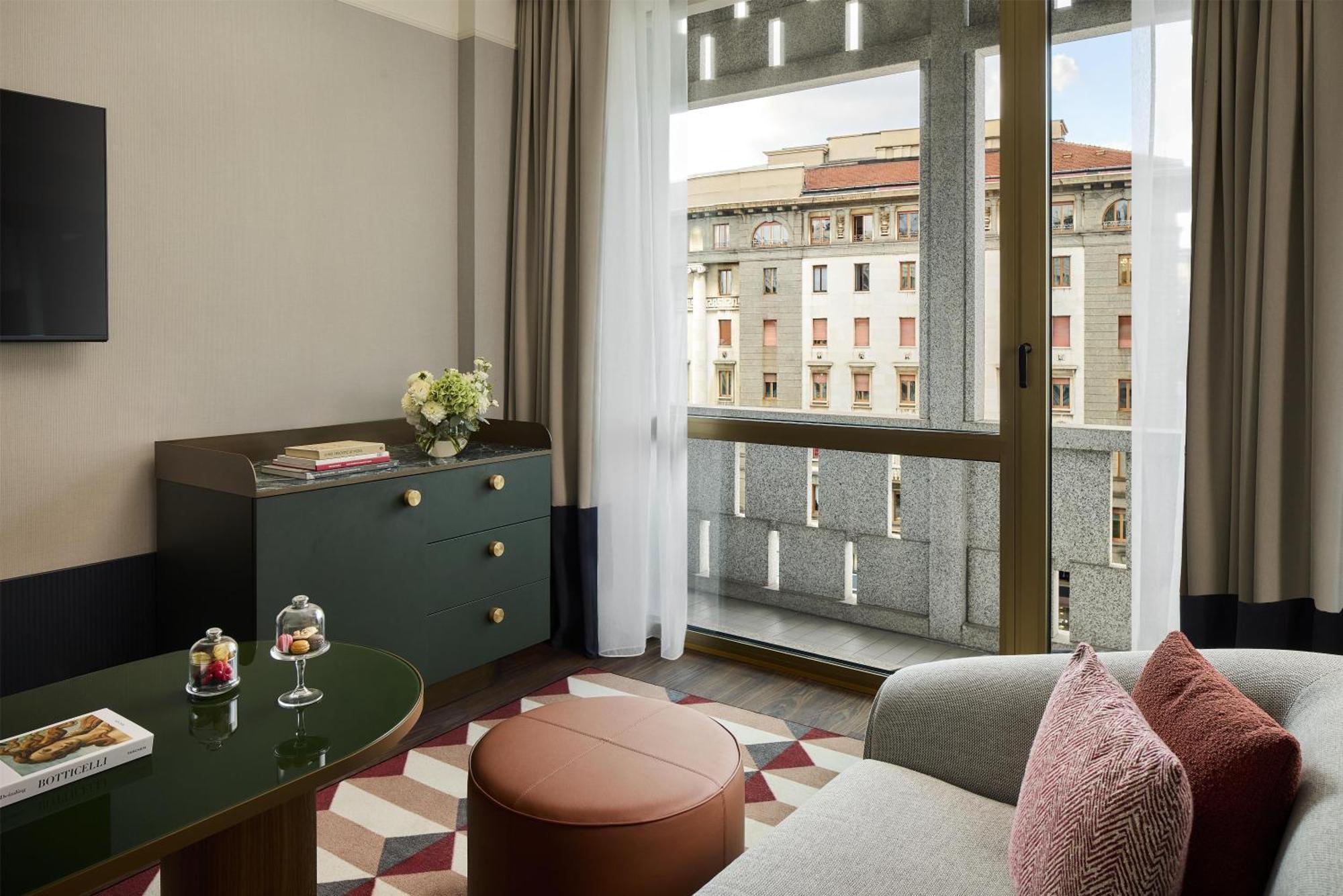 Junior Suite Executive with Extrabed (2 Adults + 1 Child)